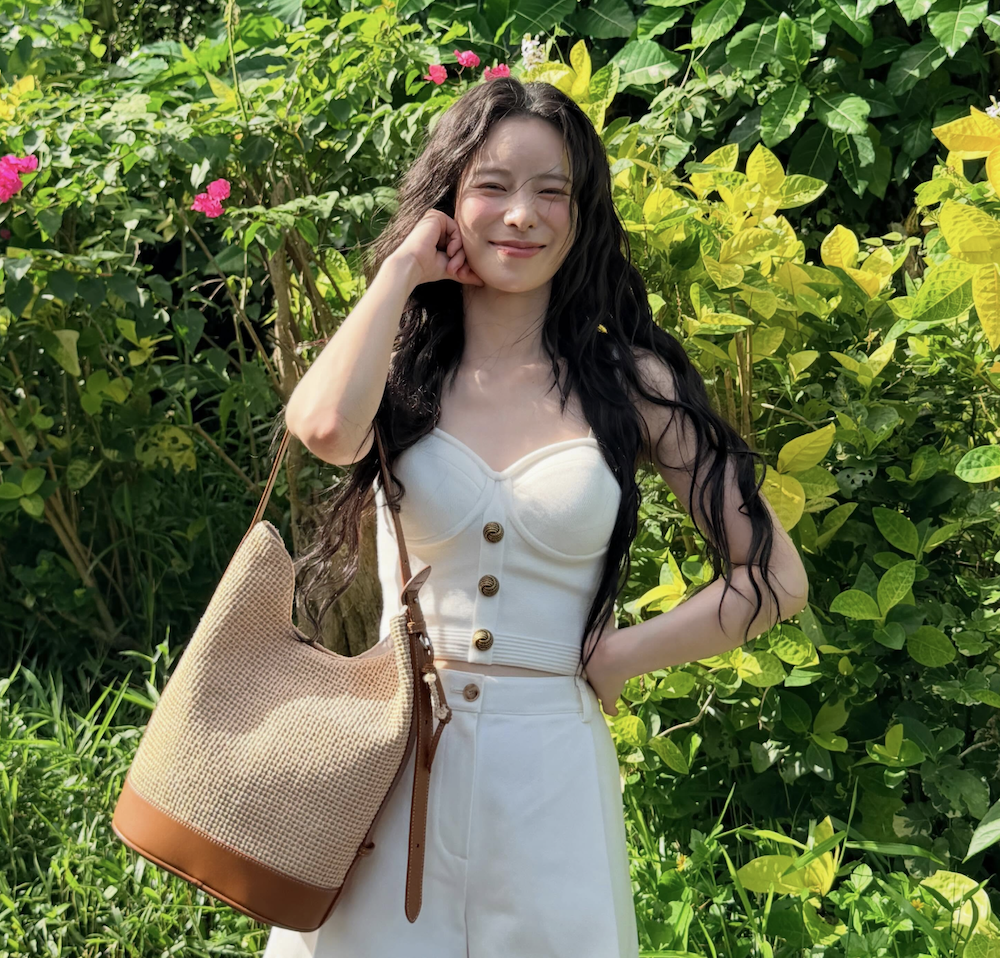 발리 여행 중 환하게 웃고 있는 임지연 모습
