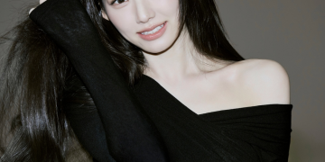 강미나 새 프로필 공개 후 성숙한 분위기를 보여준 배우 강미나 사진