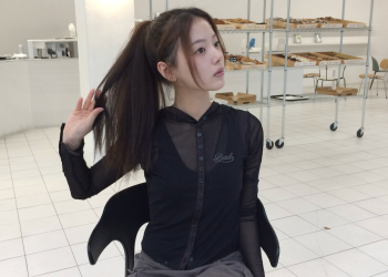 참교육 윤진 역으로 주목받는 배우 김채은의 일상 모습