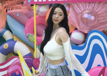 김채연 워터밤 현장에서 밝은 에너지와 매력을 보여준 트리플에스 김채연 모습