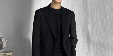 김수현 컴백 가능성에 관심이 모이는 과거 홈플러스 광고 촬영 당시 김수현 모습