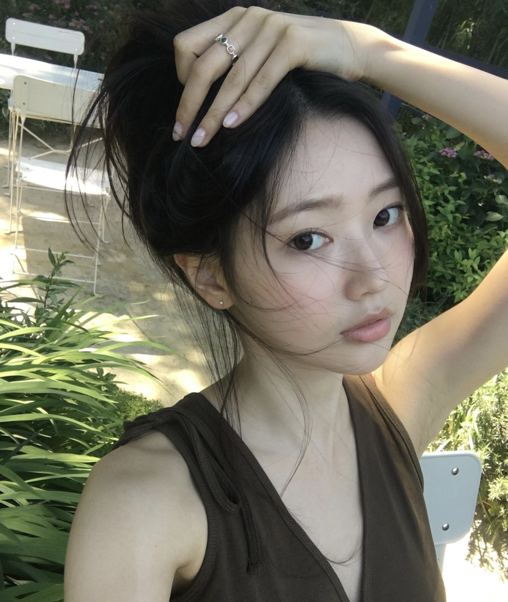 배우 박서윤 일상 사진 배우 박서윤 일상 속 자연스러운 분위기