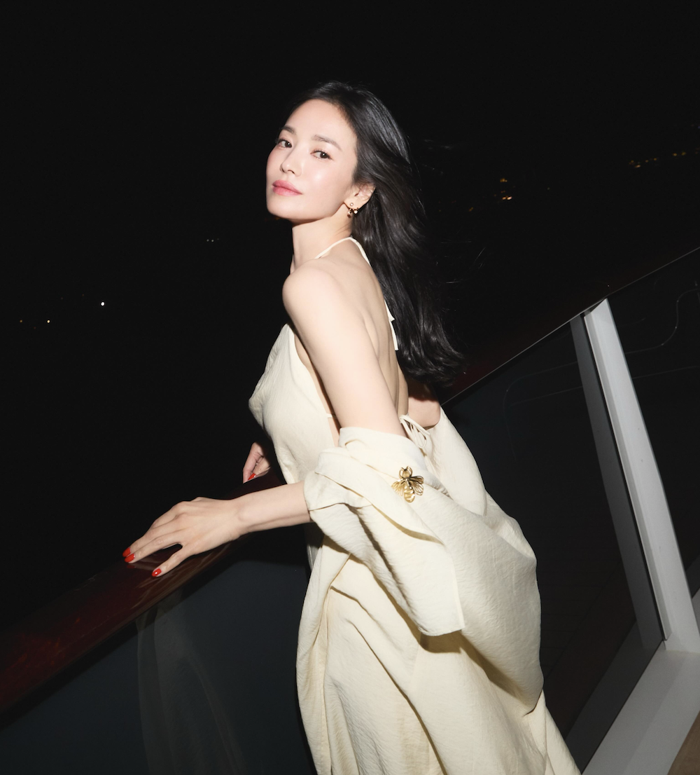 송혜교 UAA 거취 관심 속 공개된 Guerlain 화보