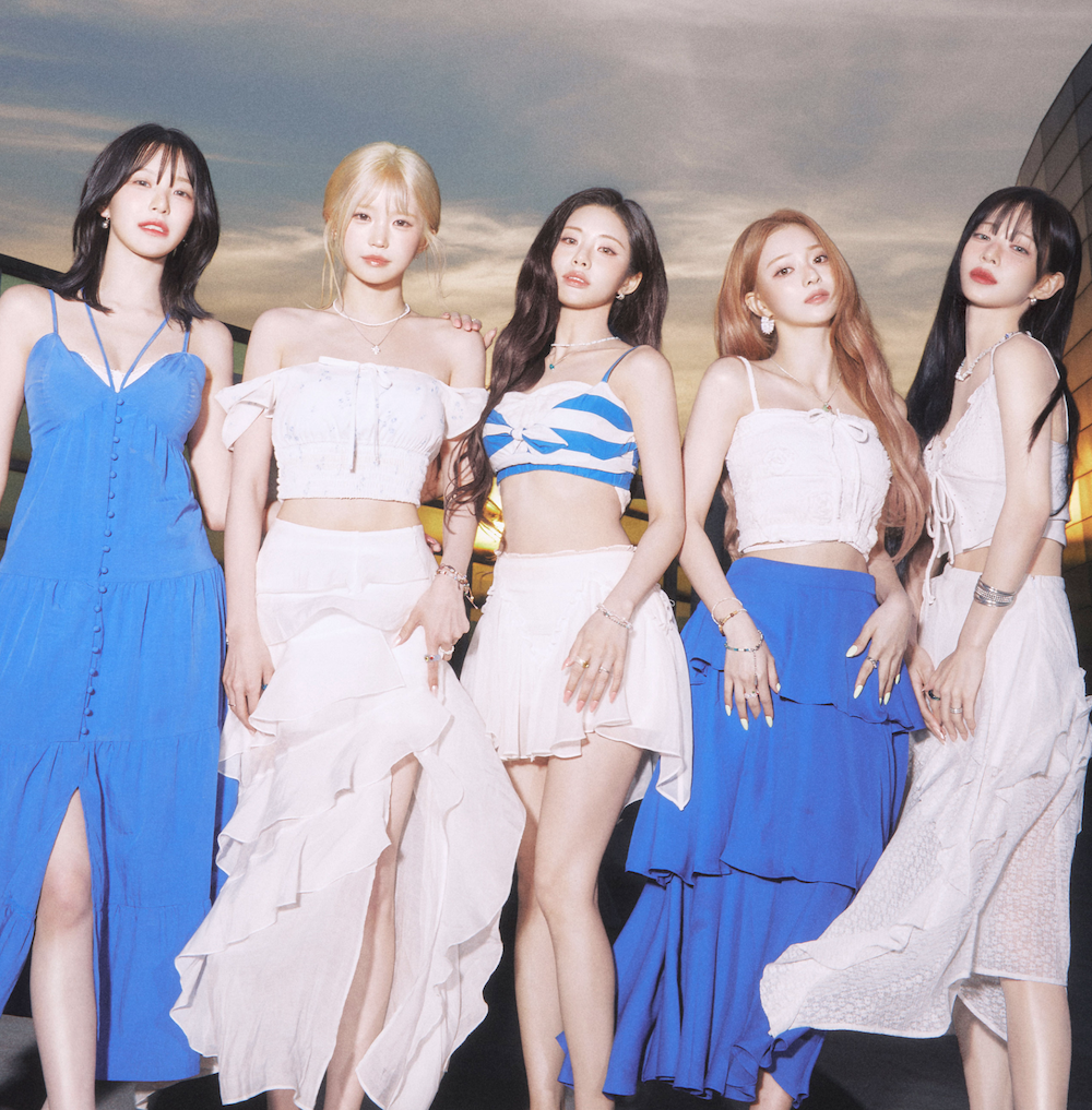프로미스나인 여름 컴백 정규 2집 Glow ME 단체 이미지