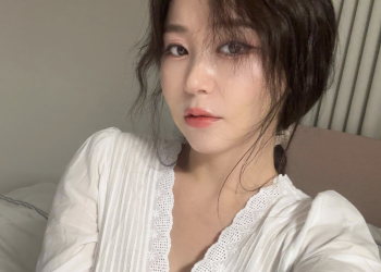 한송이 탈북 이야기와 방송 활동으로 주목받은 한송이의 일상 셀카