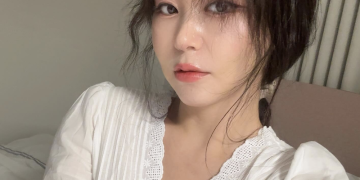 한송이 탈북 이야기와 방송 활동으로 주목받은 한송이의 일상 셀카