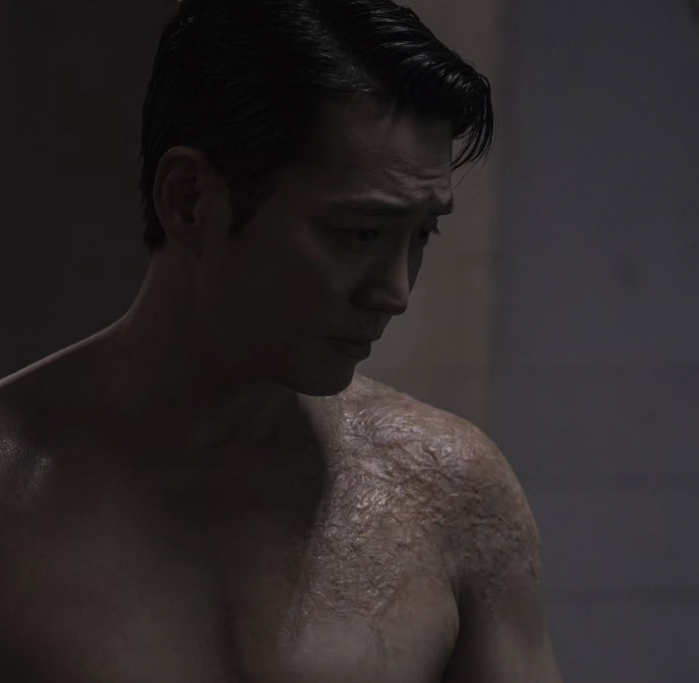 김부장 속 주상욱 상의 탈의 장면 드라마 김부장에서 상의 탈의 장면을 소화한 주상욱 스틸컷