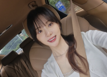김민아 근황을 보여주는 차량 안 셀카 모습