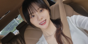 김민아 근황을 보여주는 차량 안 셀카 모습