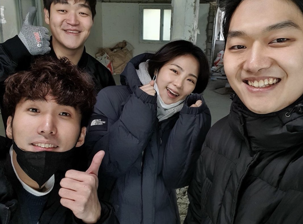 임소윤 너덜트 출연으로 얼굴 알렸던 배우…드라마까지 이어진 성장 행보 | 이슈모어 유튜브 너덜트 멤버들과 함께한 배우 임소윤