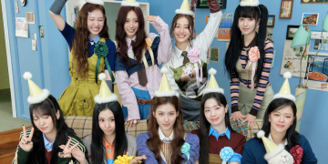 트와이스 재계약 앞둔 마지막 여정…81회 투어가 남긴 가장 큰 의미 | 이슈모어 트와이스 재계약 관심이 이어지는 가운데 아홉 멤버가 함께 촬영한 단체 사진
